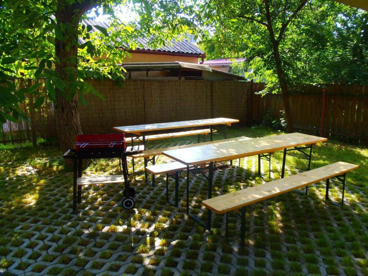 Hovirag Apartman 2 ハイデゥソボスロー エクステリア 写真